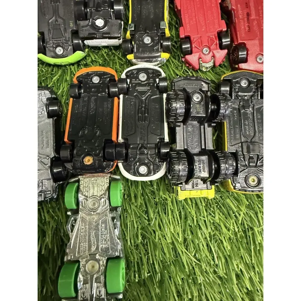 Large Lot of 40+ Diecast Toy Cars Trucks Vans Mixed Hot Wheels Matchbox Vehicles